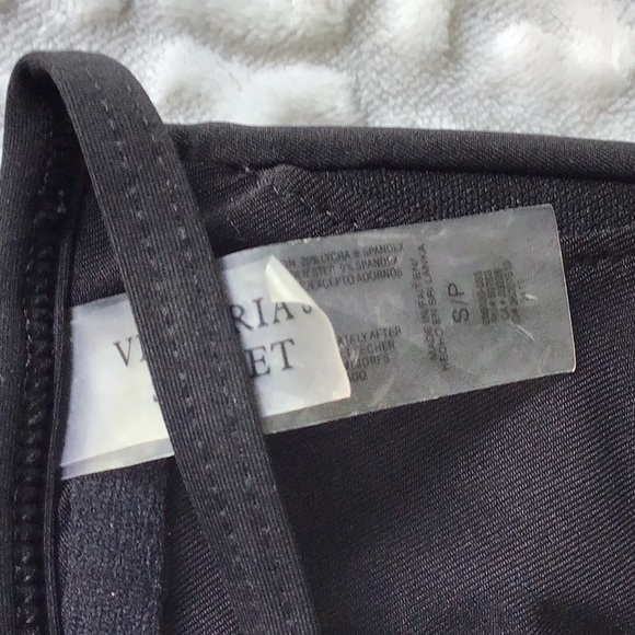 Lot of 3 Bikini Tops Victorias Secret & DOLL Swimwear Small - Picture 13 of 14